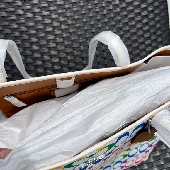 Coach City Tote In 🌈Rainbow Signature Canvas - Picture 6 of 10